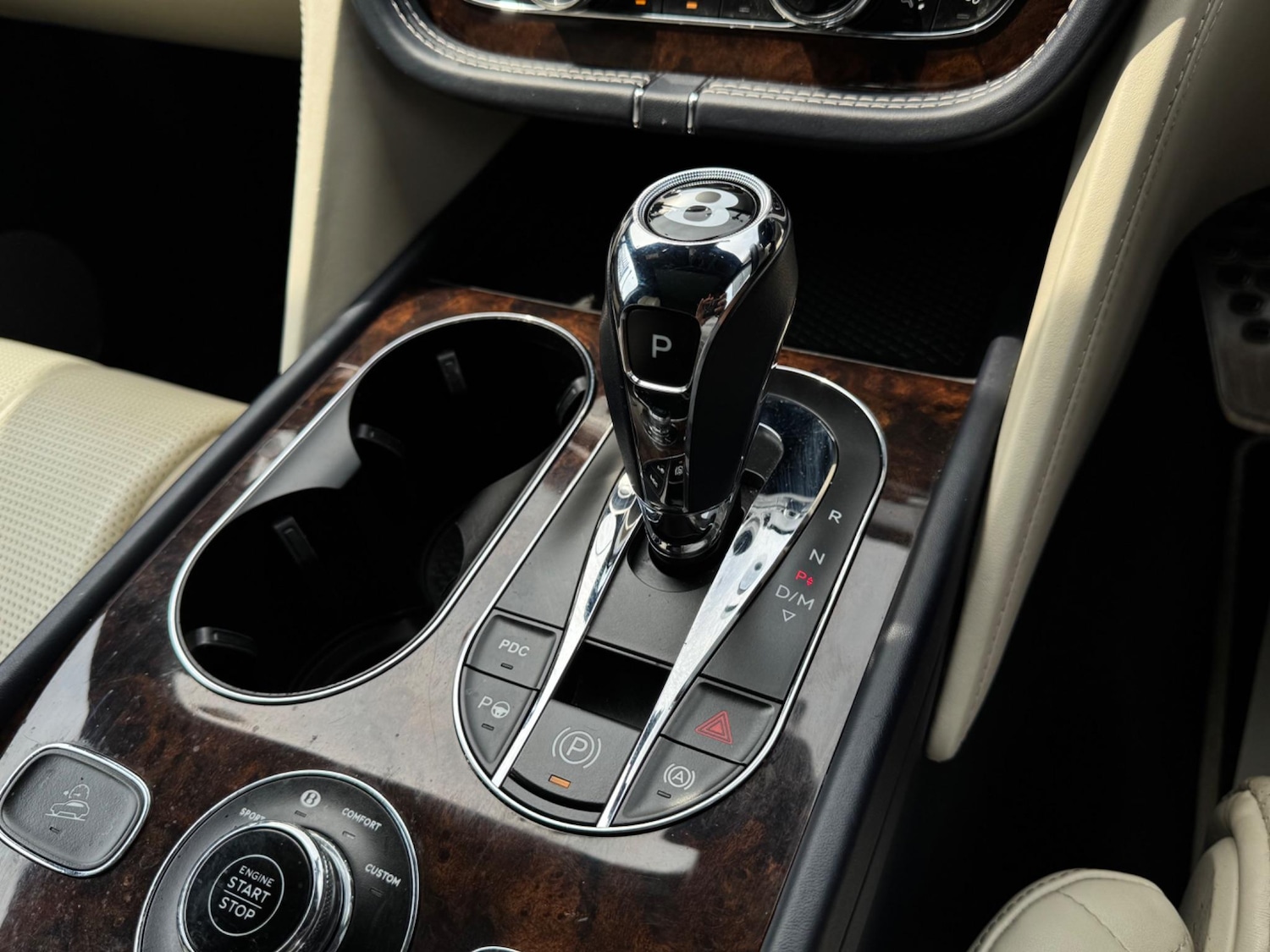 Used Bentley Bentayga 2017 for sale - 76537940: Photo 26