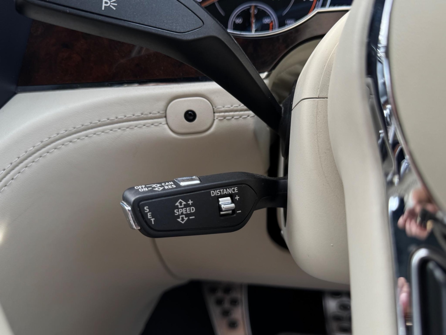 Used Bentley Bentayga 2017 for sale - 76537940: Photo 29