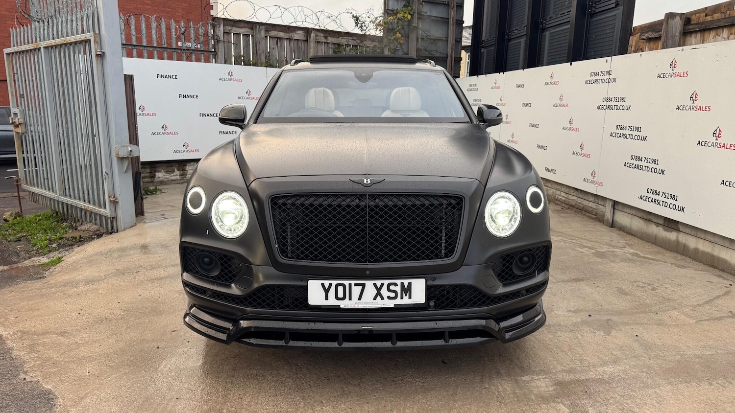 Used Bentley Bentayga 2017 for sale - 76537940: Photo 3