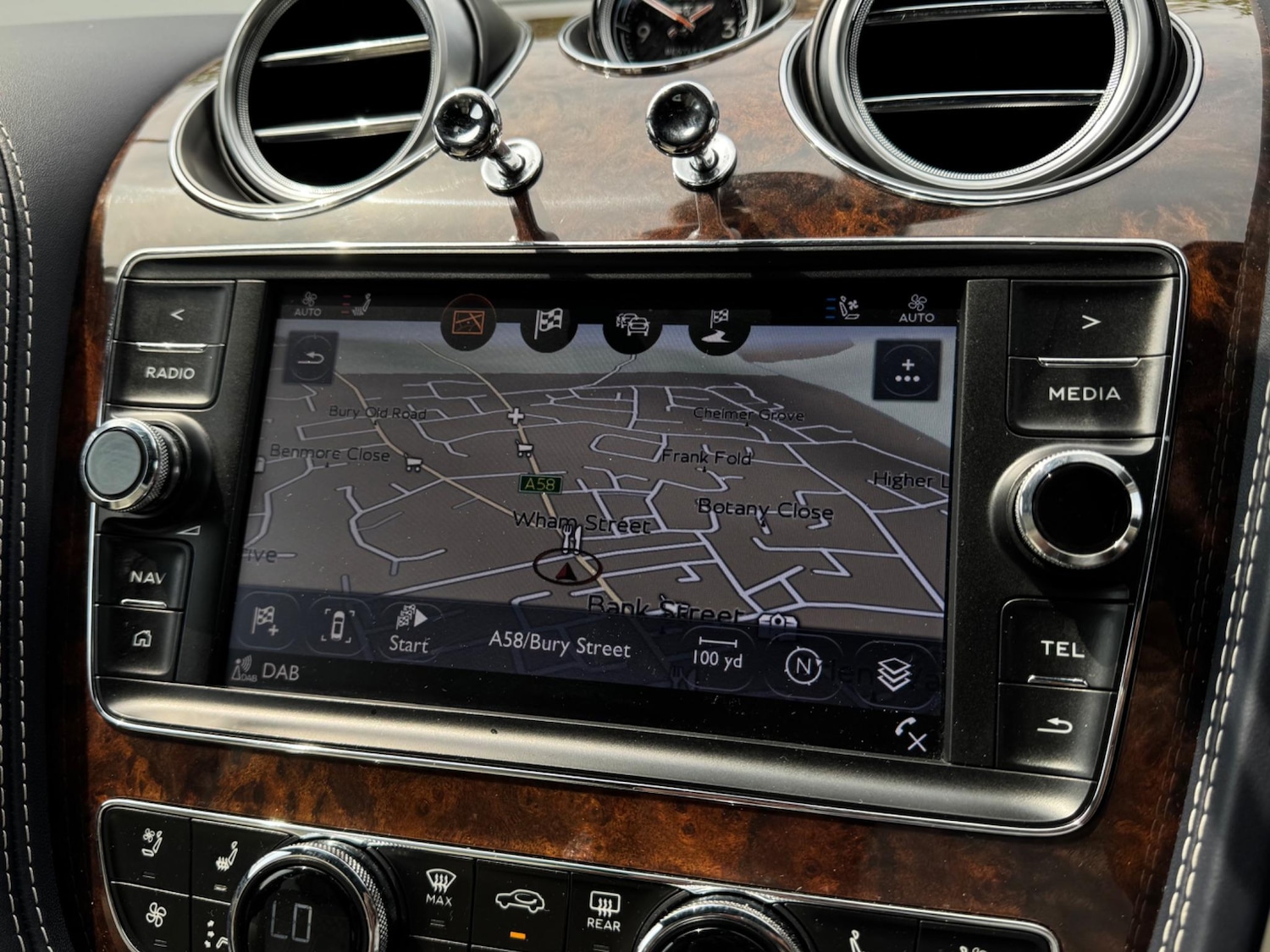 Used Bentley Bentayga 2017 for sale - 76537940: Photo 36