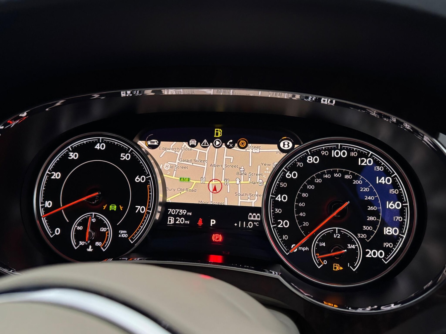 Used Bentley Bentayga 2017 for sale - 76537940: Photo 50