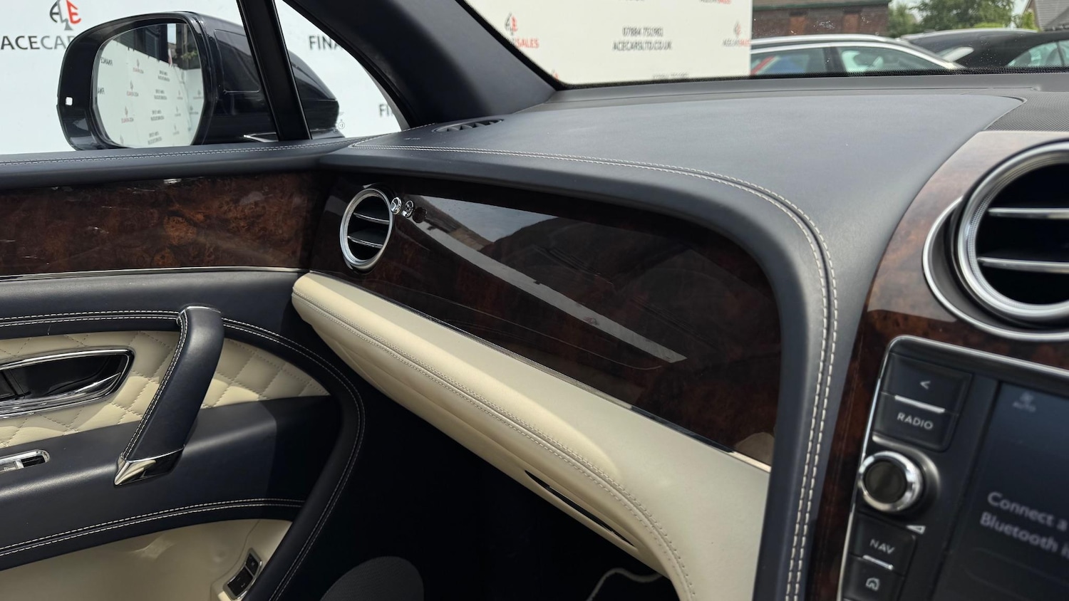 Used Bentley Bentayga 2017 for sale - 76537940: Photo 68