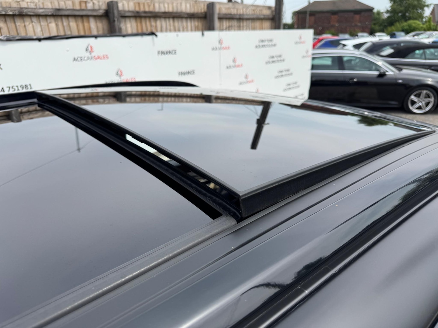 Used Bentley Bentayga 2017 for sale - 76537940: Photo 78