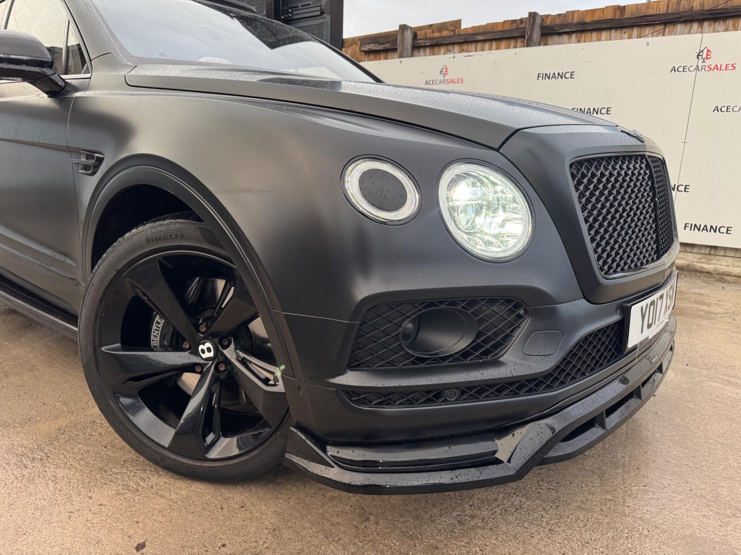 Used Bentley Bentayga 2017 for sale - 76537940: Photo 95