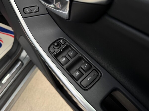 Used Volvo XC60 2017 for sale - 76284414: Photo 51