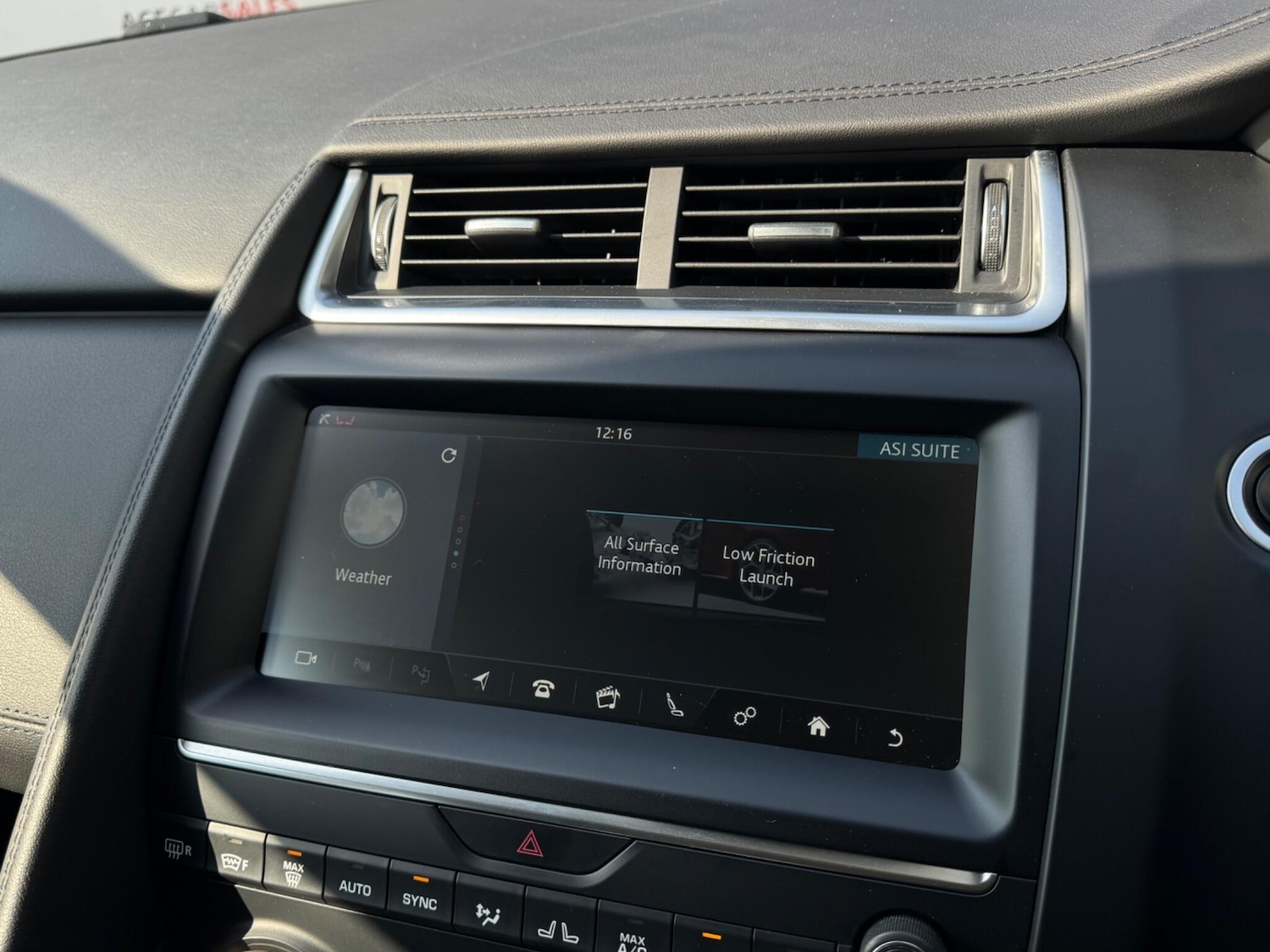 Used Jaguar E-Pace 2018 for sale - 77957751: Photo 40