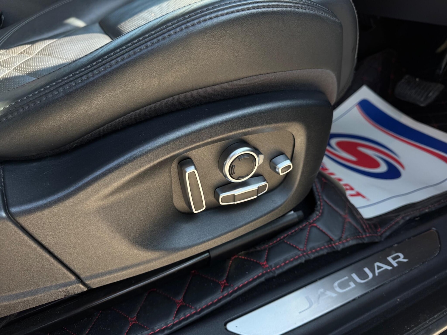 Used Jaguar E-Pace 2018 for sale - 77957751: Photo 60