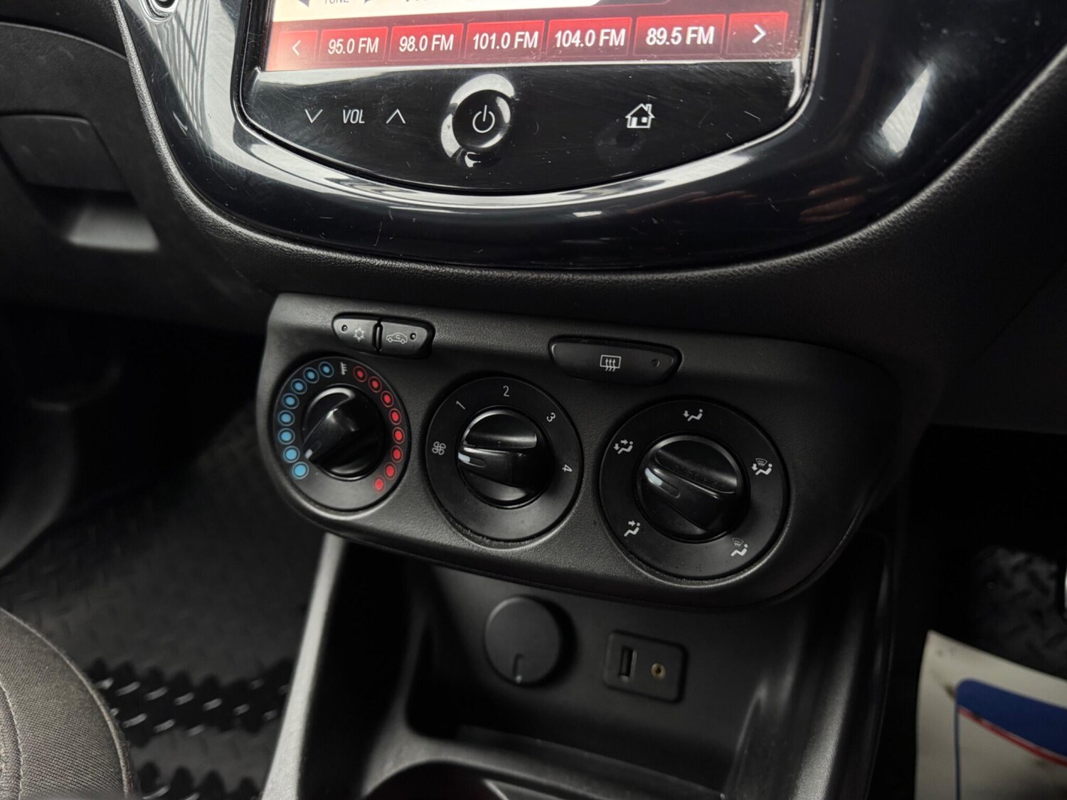 Used Vauxhall Corsa 2015 for sale - 77908992: Photo 24