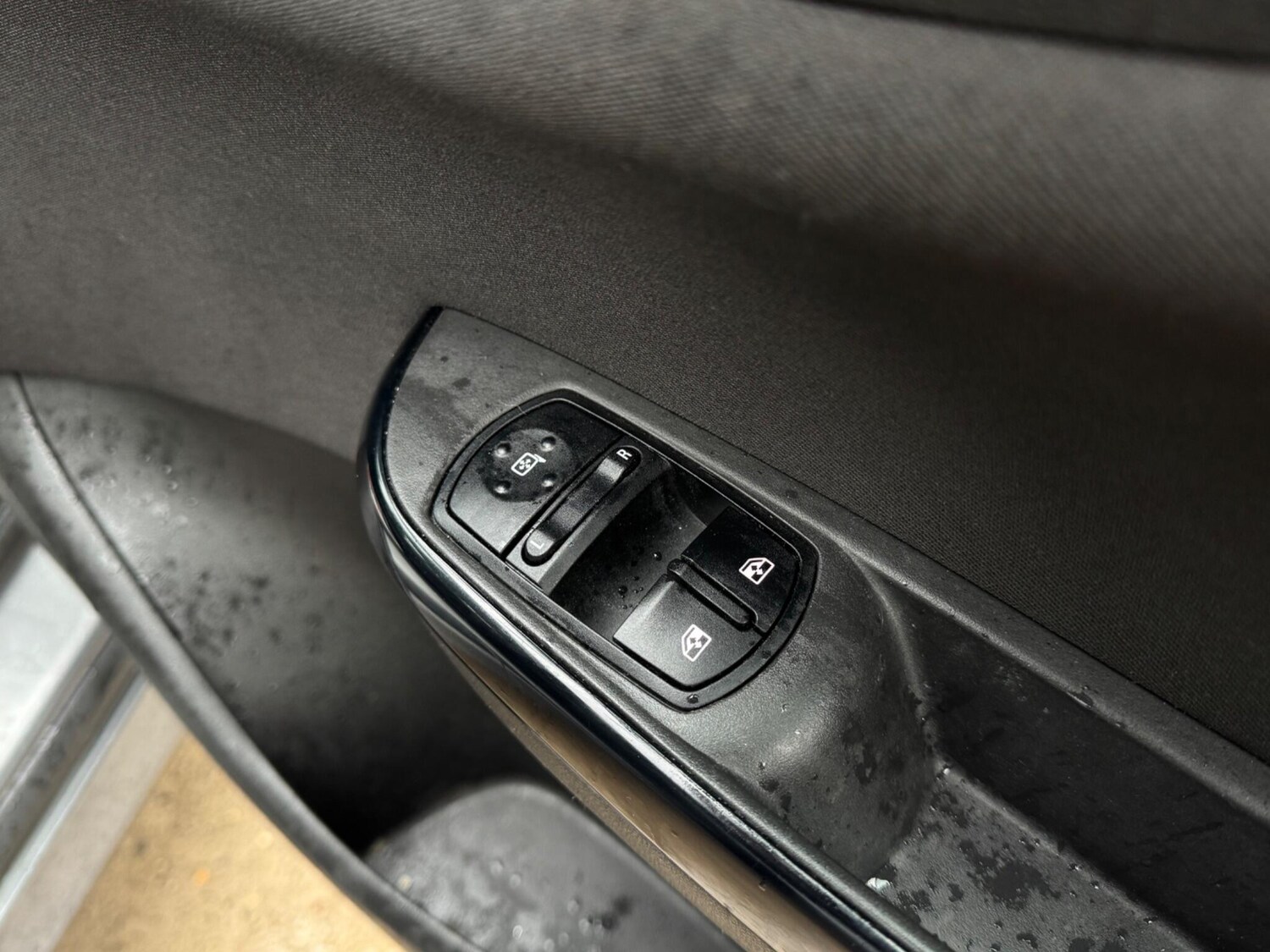 Used Vauxhall Corsa 2015 for sale - 77908992: Photo 47