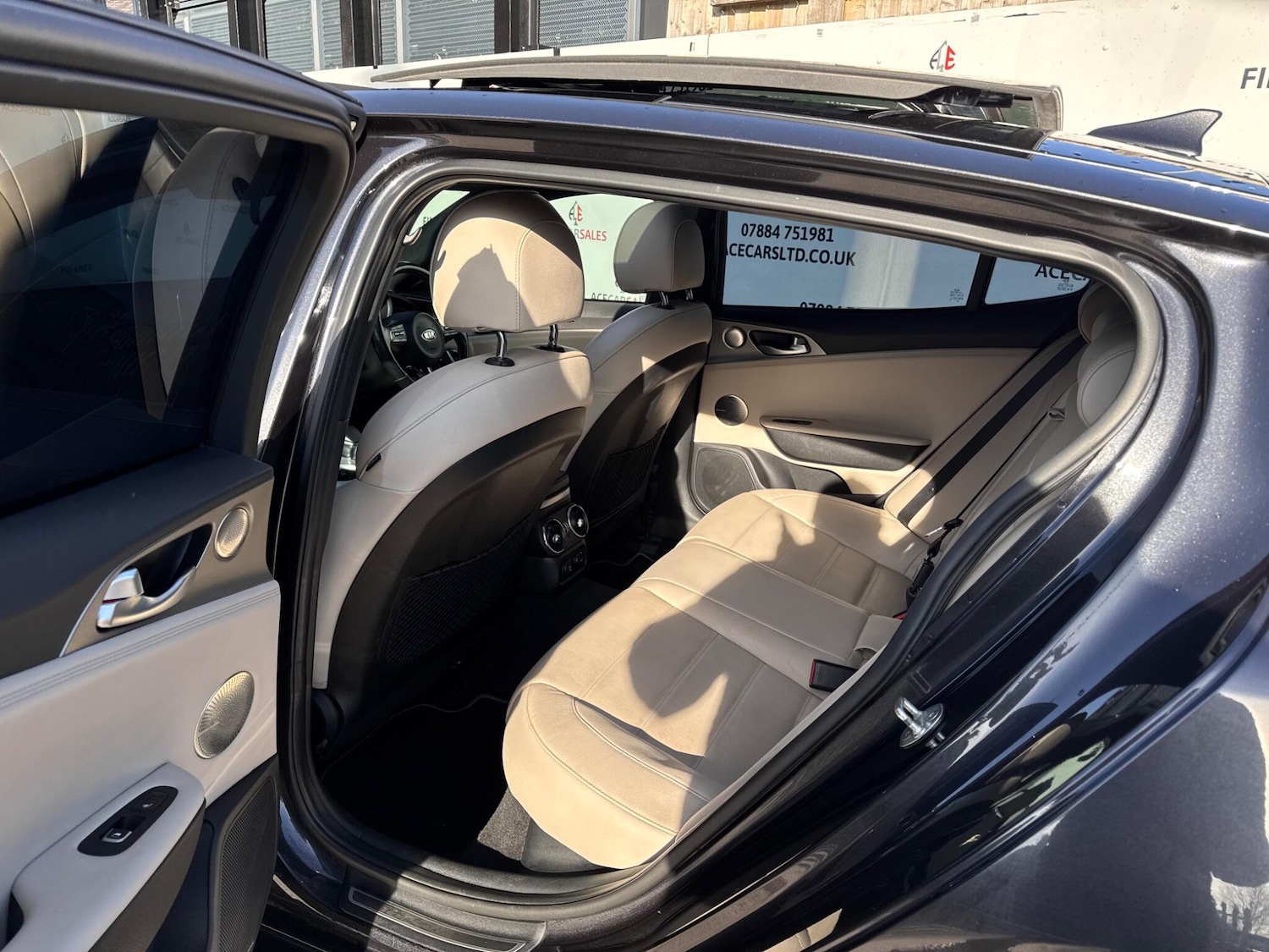 Used Kia Stinger 2018 for sale - 77564602: Photo 13