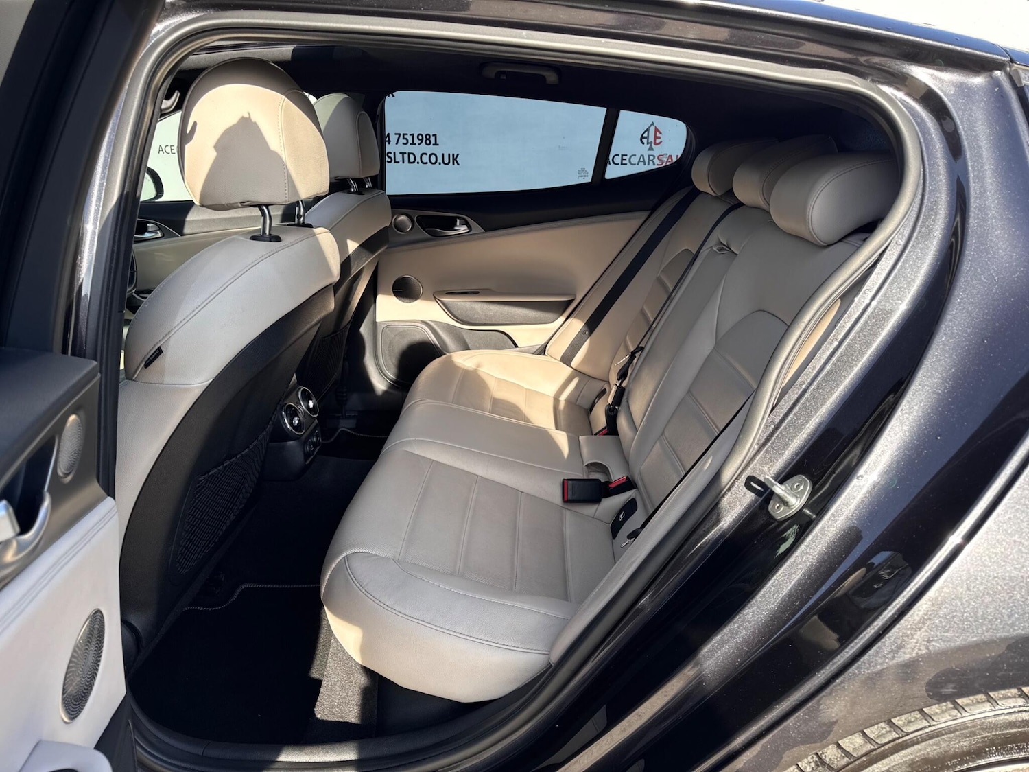 Used Kia Stinger 2018 for sale - 77564602: Photo 14