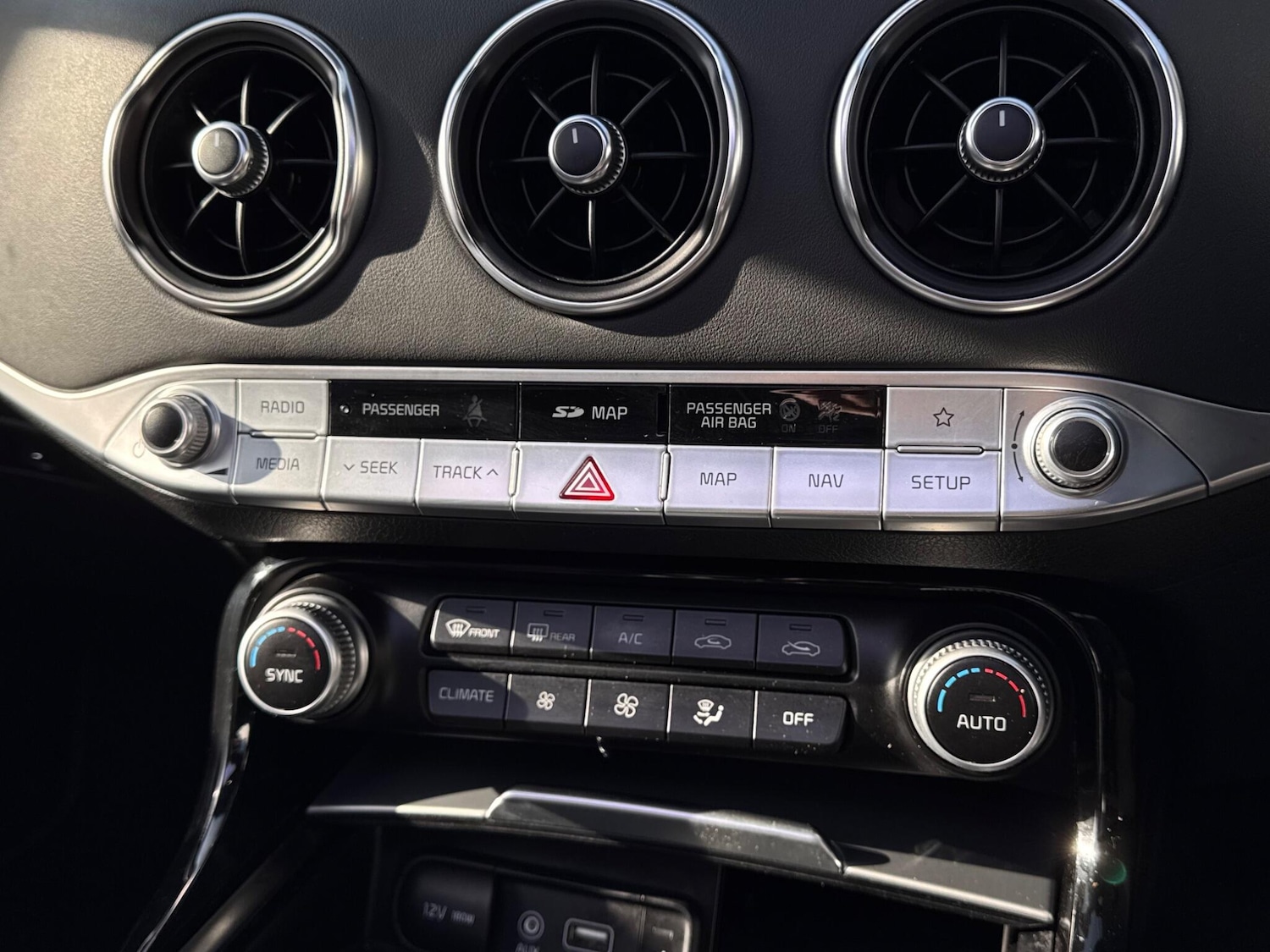 Used Kia Stinger 2018 for sale - 77564602: Photo 23