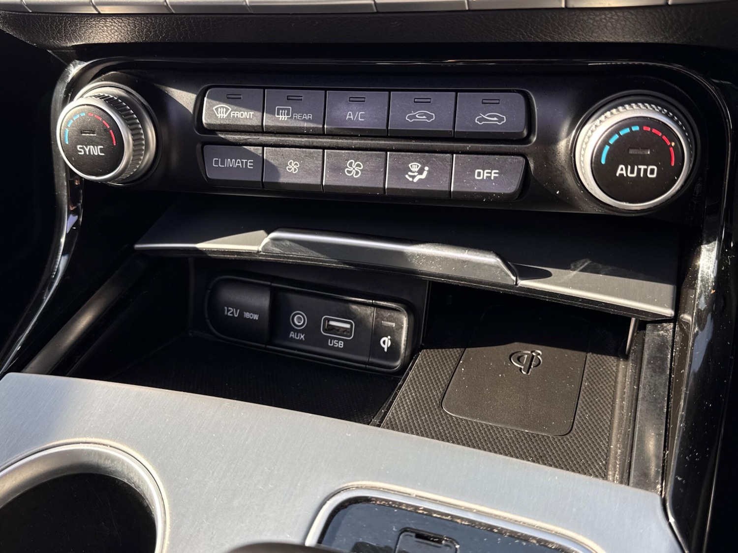 Used Kia Stinger 2018 for sale - 77564602: Photo 24