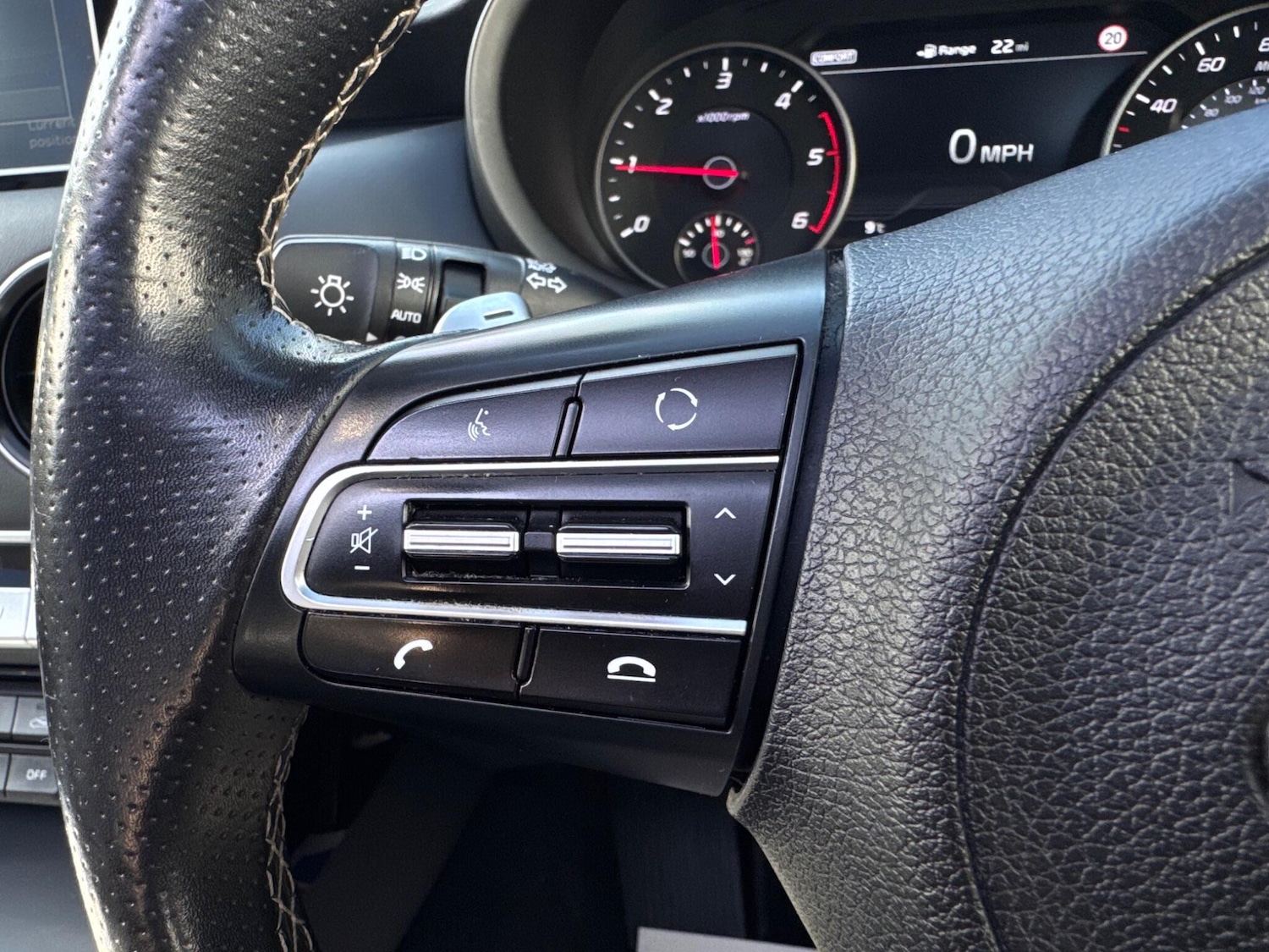 Used Kia Stinger 2018 for sale - 77564602: Photo 30