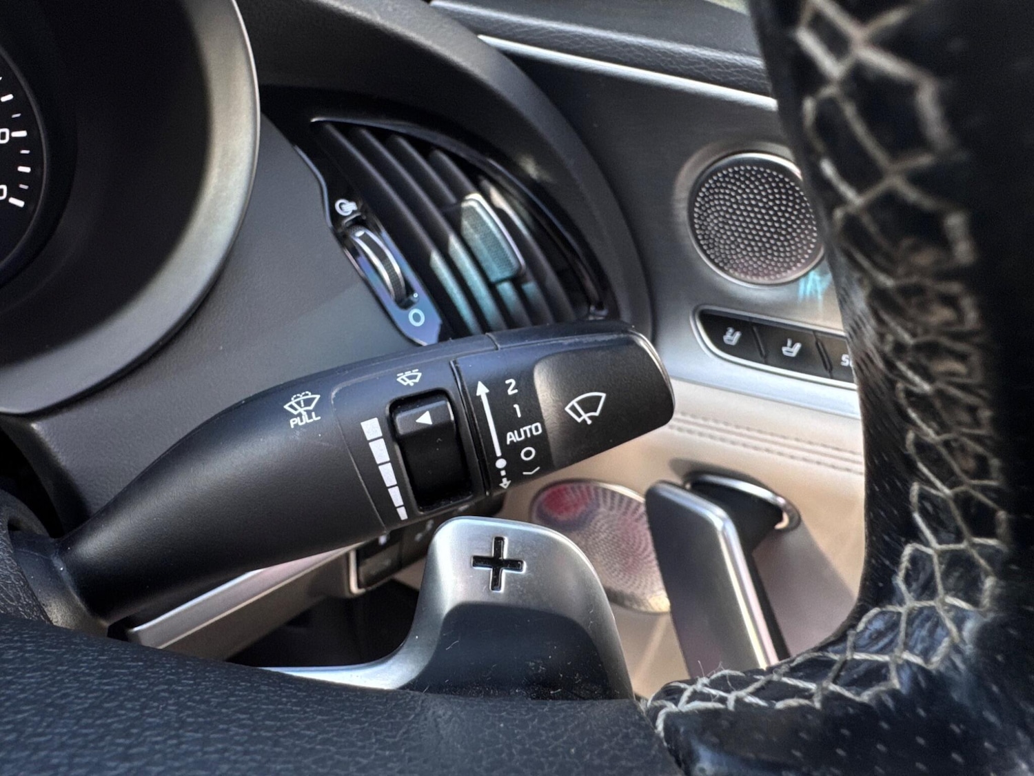 Used Kia Stinger 2018 for sale - 77564602: Photo 33