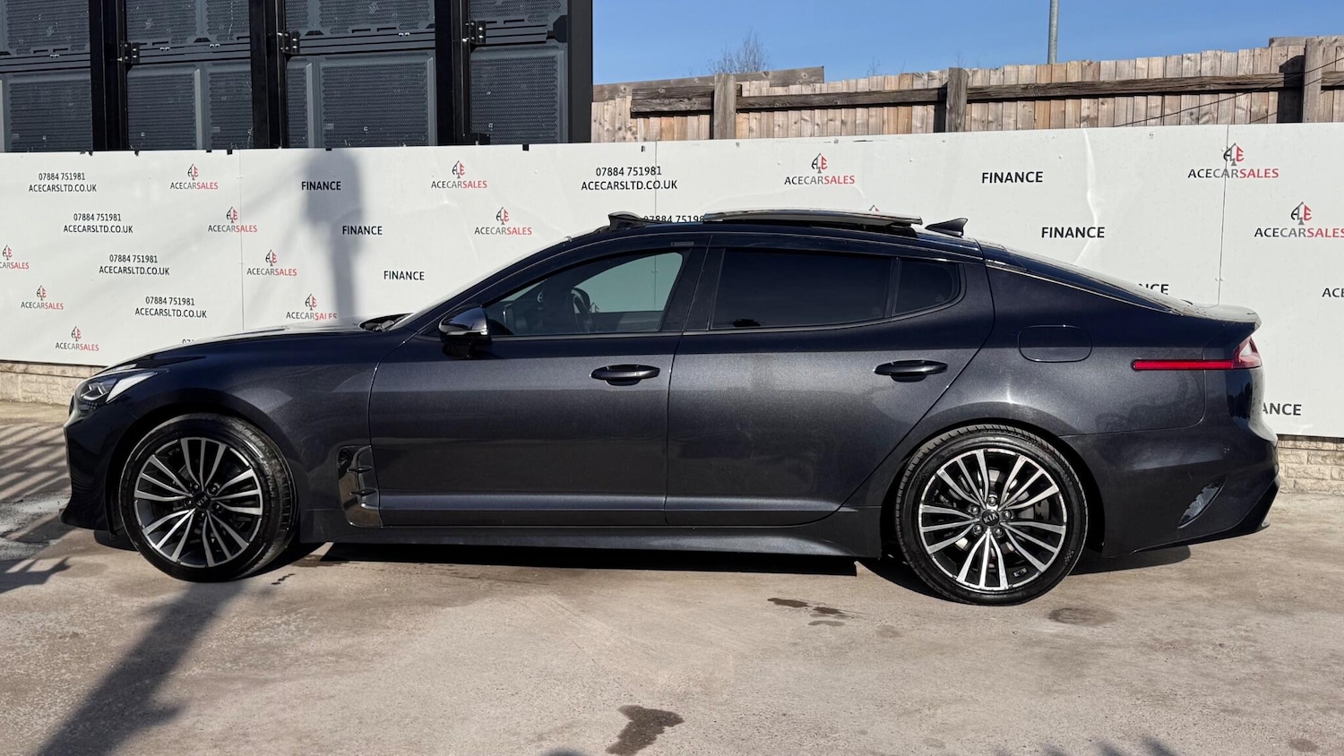 Used Kia Stinger 2018 for sale - 77564602: Photo 5