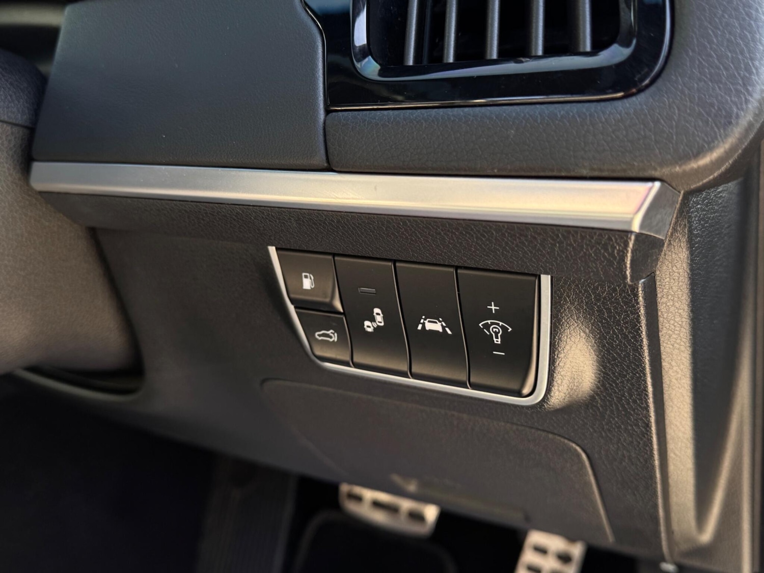 Used Kia Stinger 2018 for sale - 77564602: Photo 64