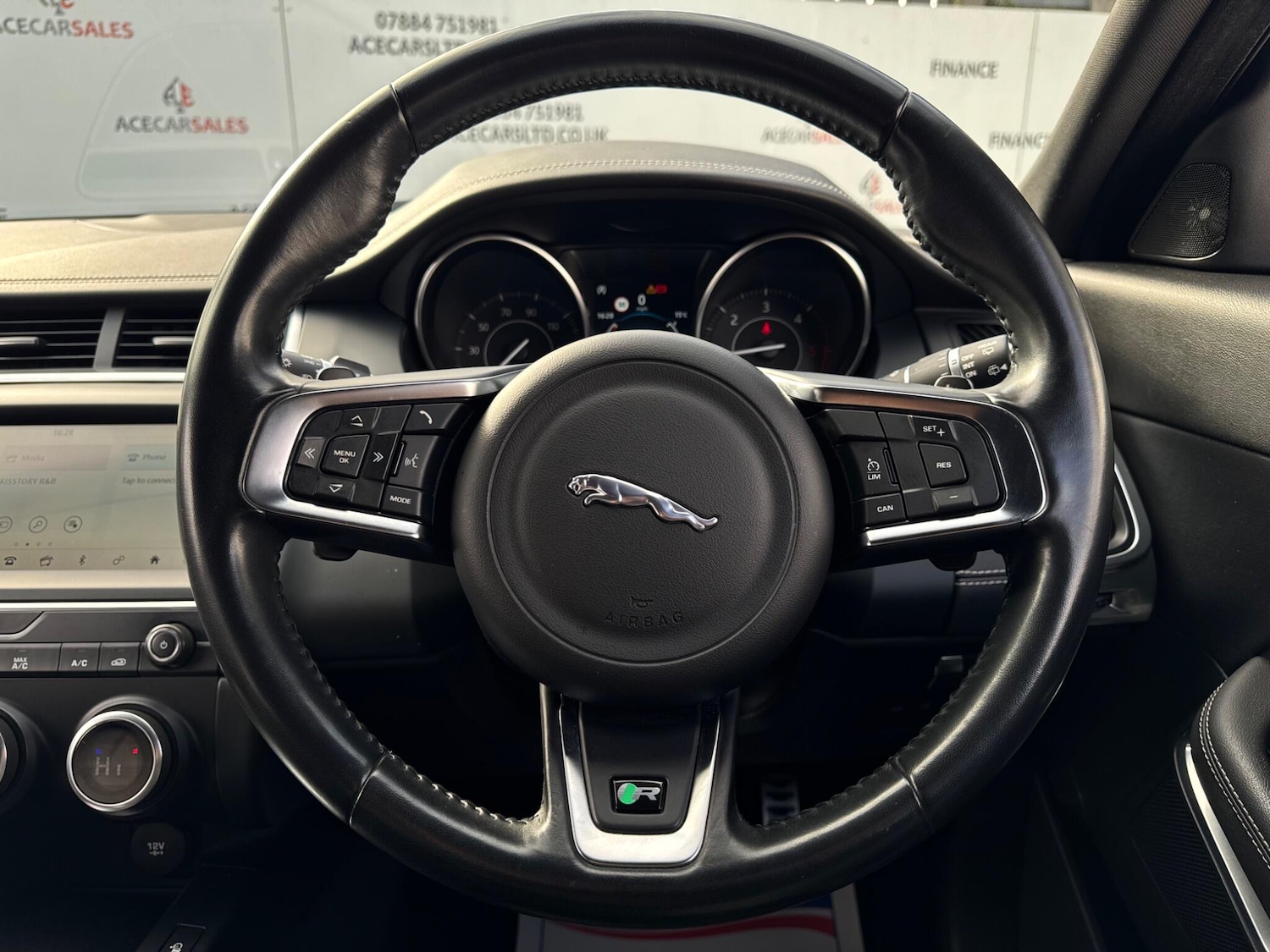 Used Jaguar E-Pace 2018 for sale - 78100974: Photo 29