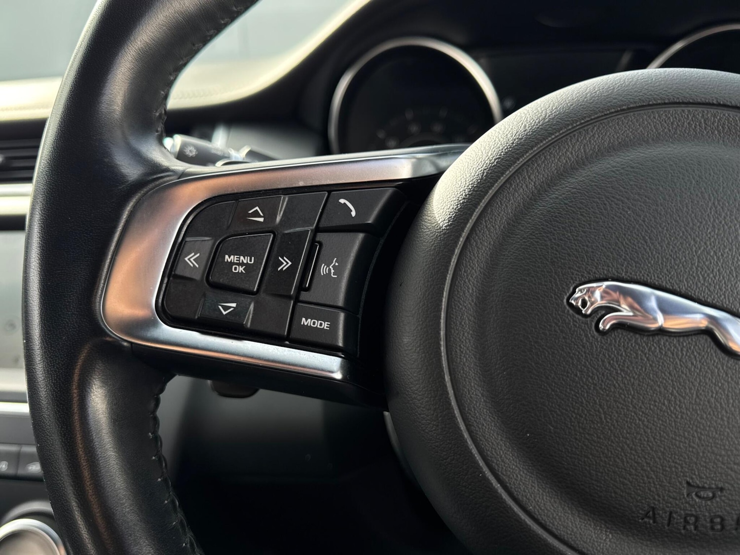 Used Jaguar E-Pace 2018 for sale - 78100974: Photo 32