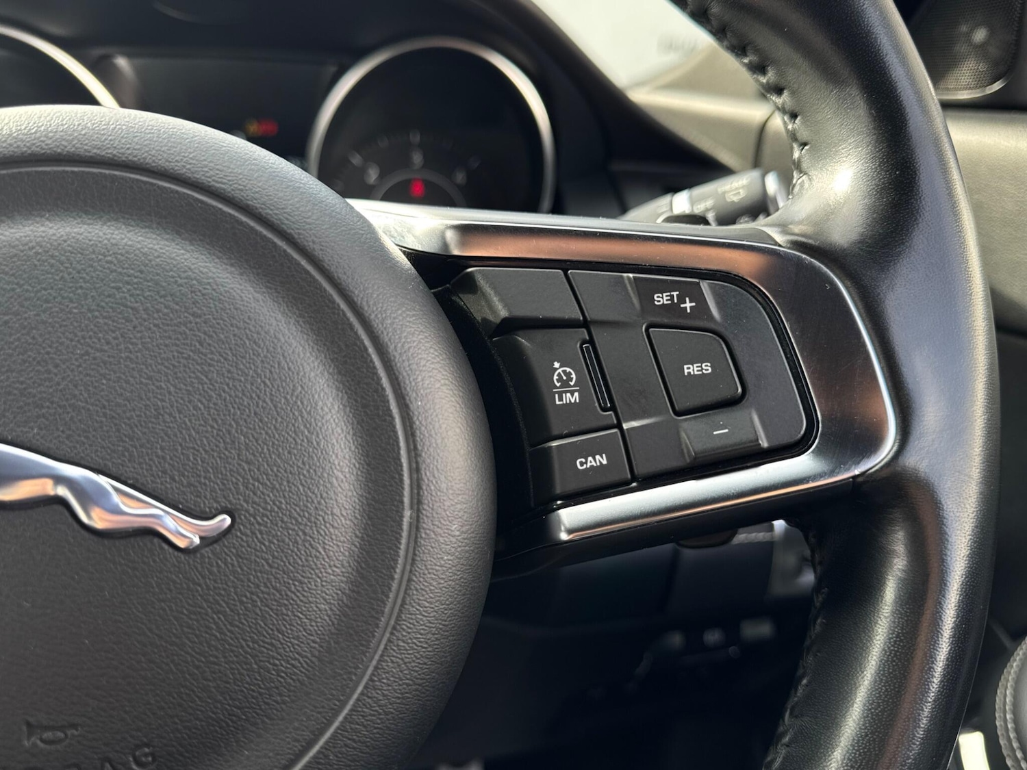 Used Jaguar E-Pace 2018 for sale - 78100974: Photo 34