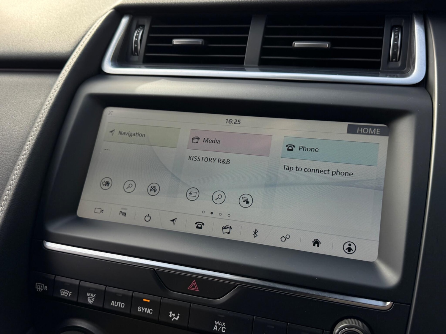 Used Jaguar E-Pace 2018 for sale - 78100974: Photo 38