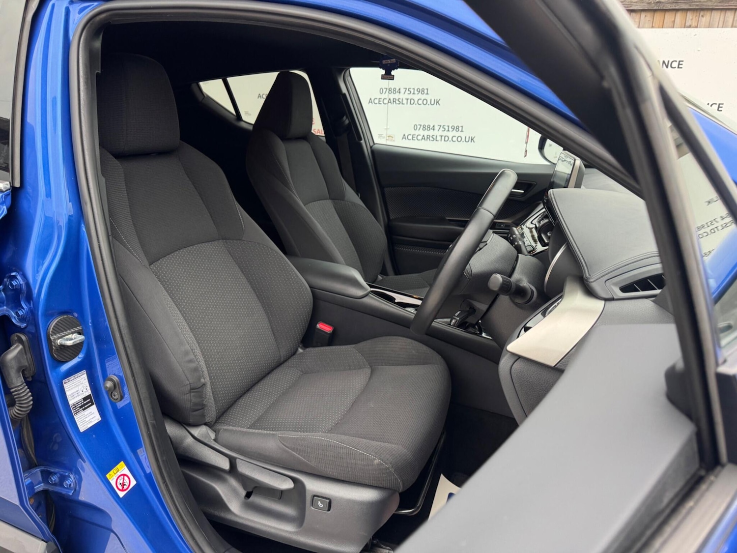 Used Toyota C-HR for sale - 76996835: Photo 12