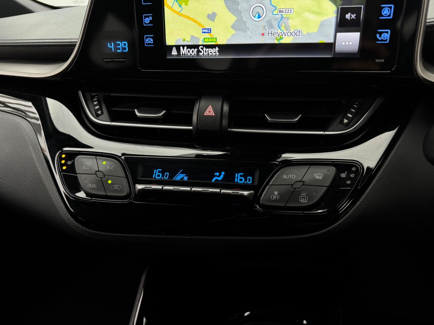 Used Toyota C-HR for sale - 76996835: Photo 25