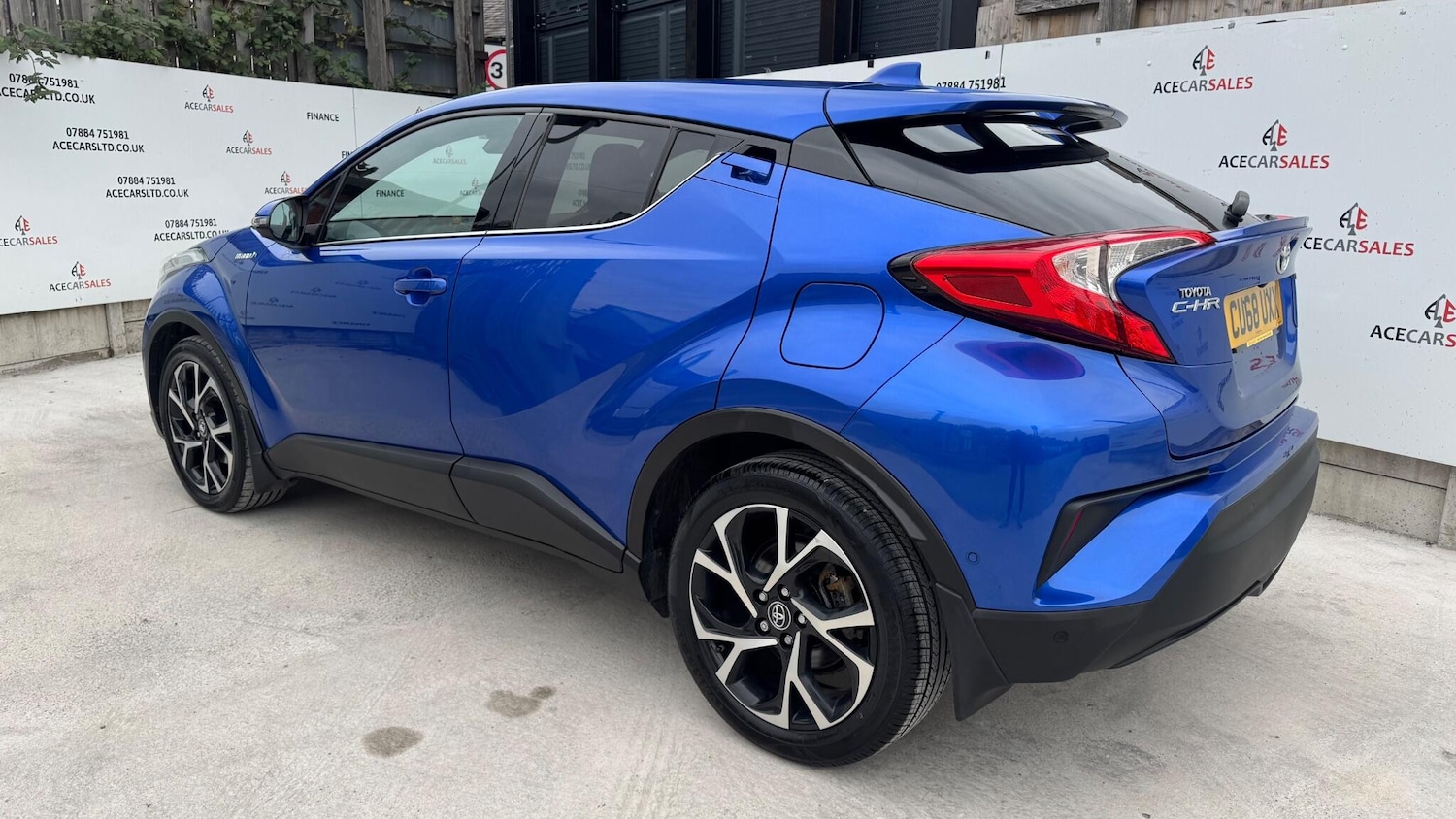 Used Toyota C-HR for sale - 76996835: Photo 6