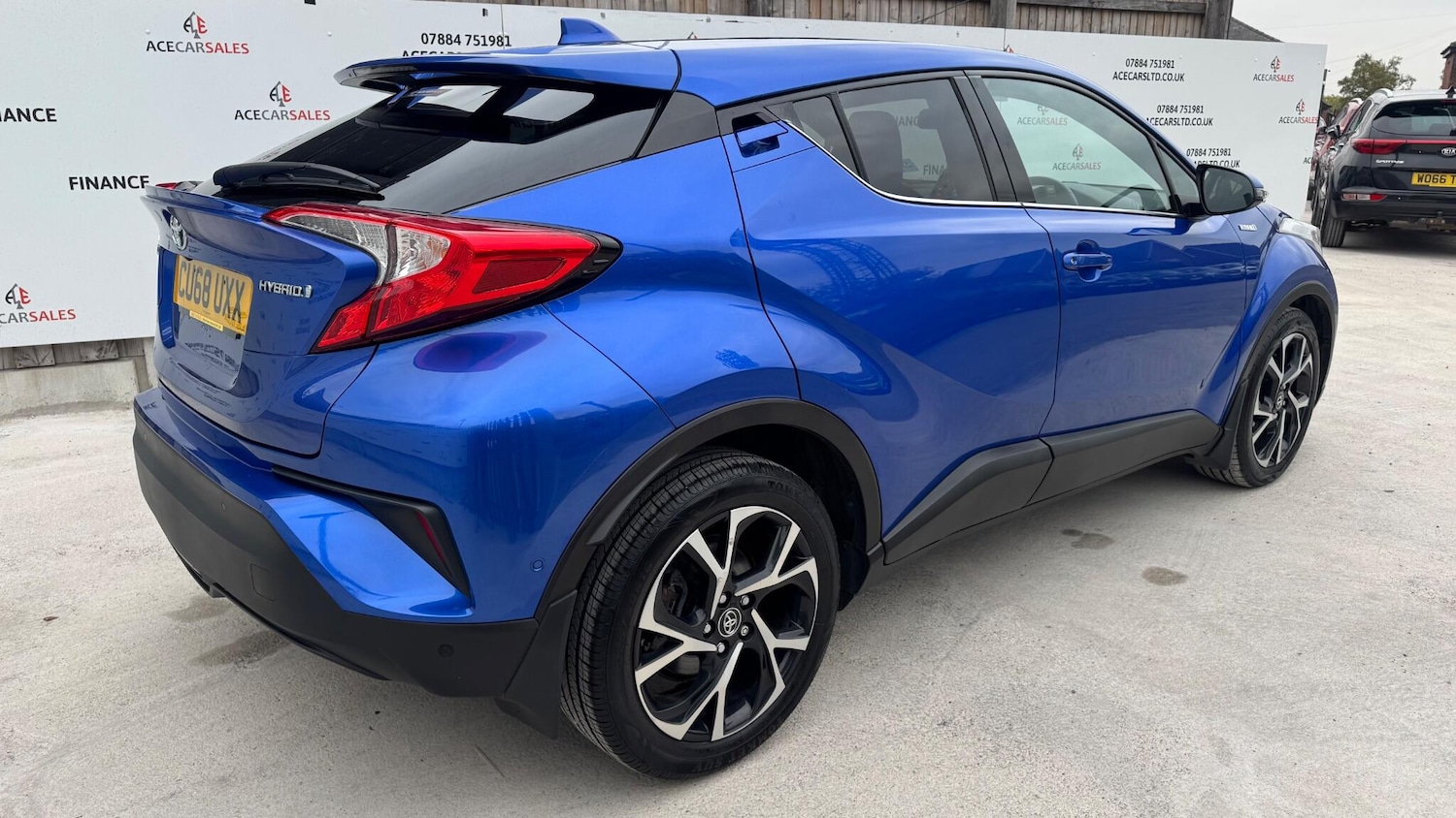 Used Toyota C-HR for sale - 76996835: Photo 8