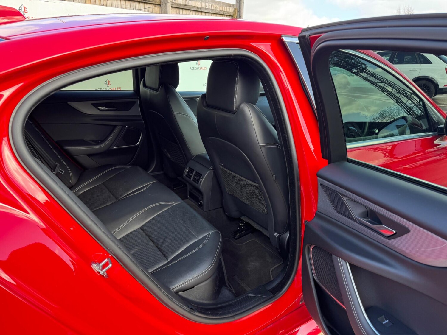 Used Jaguar XE 2019 for sale - 78047796: Photo 11