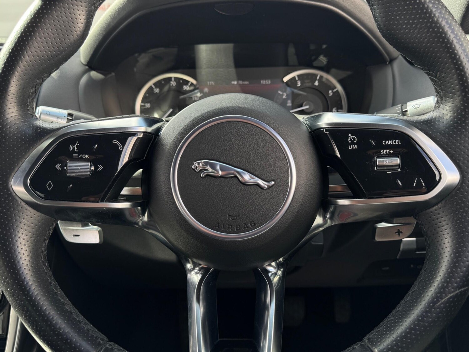 Used Jaguar XE 2019 for sale - 78047796: Photo 31