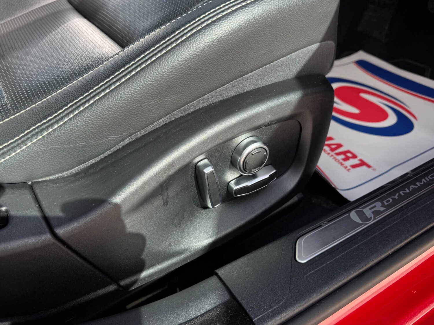 Used Jaguar XE 2019 for sale - 78047796: Photo 61