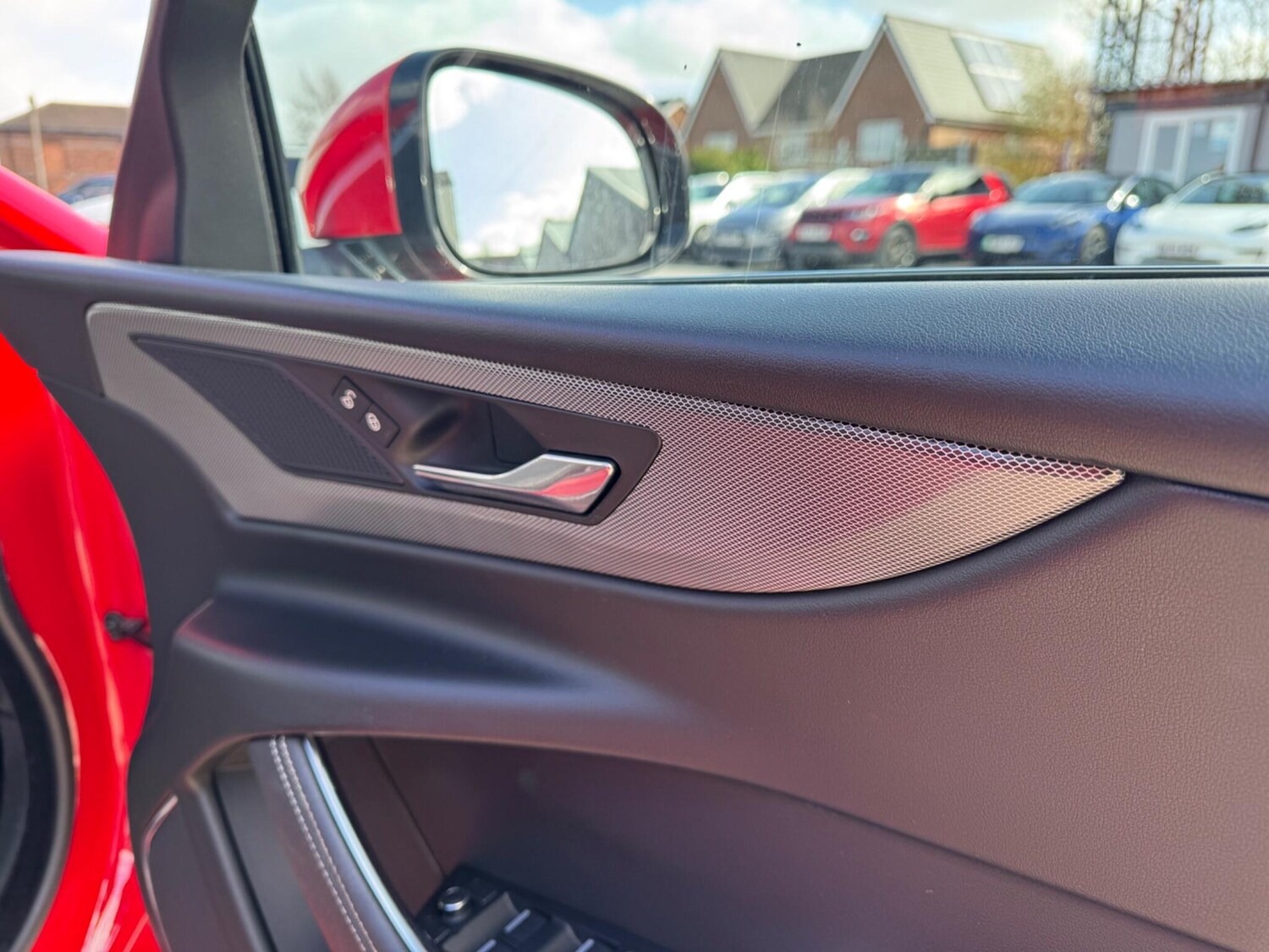 Used Jaguar XE 2019 for sale - 78047796: Photo 64