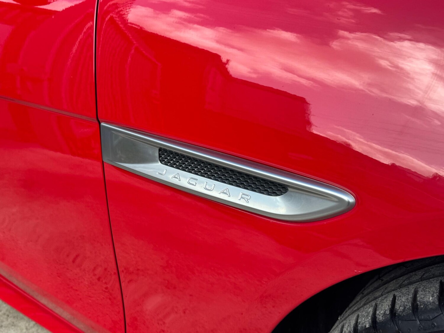 Used Jaguar XE 2019 for sale - 78047796: Photo 68