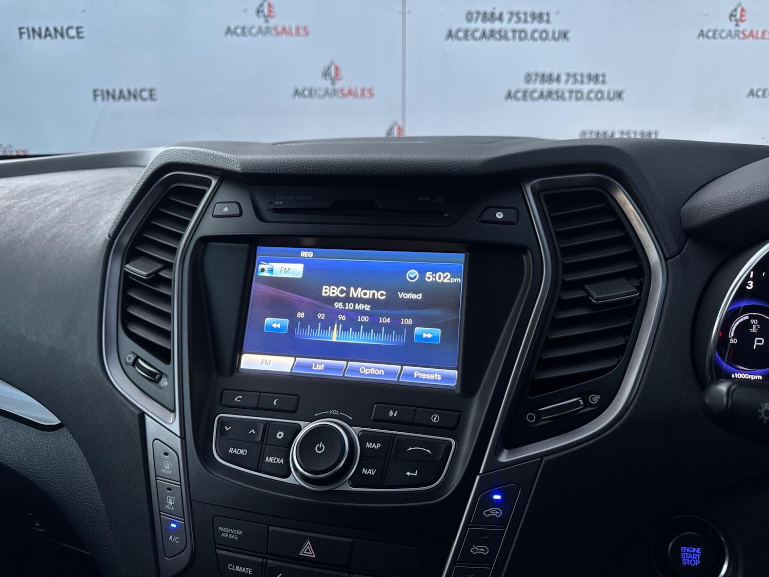 Used Hyundai Santa Fe 2015 for sale - 76573368: Photo 27