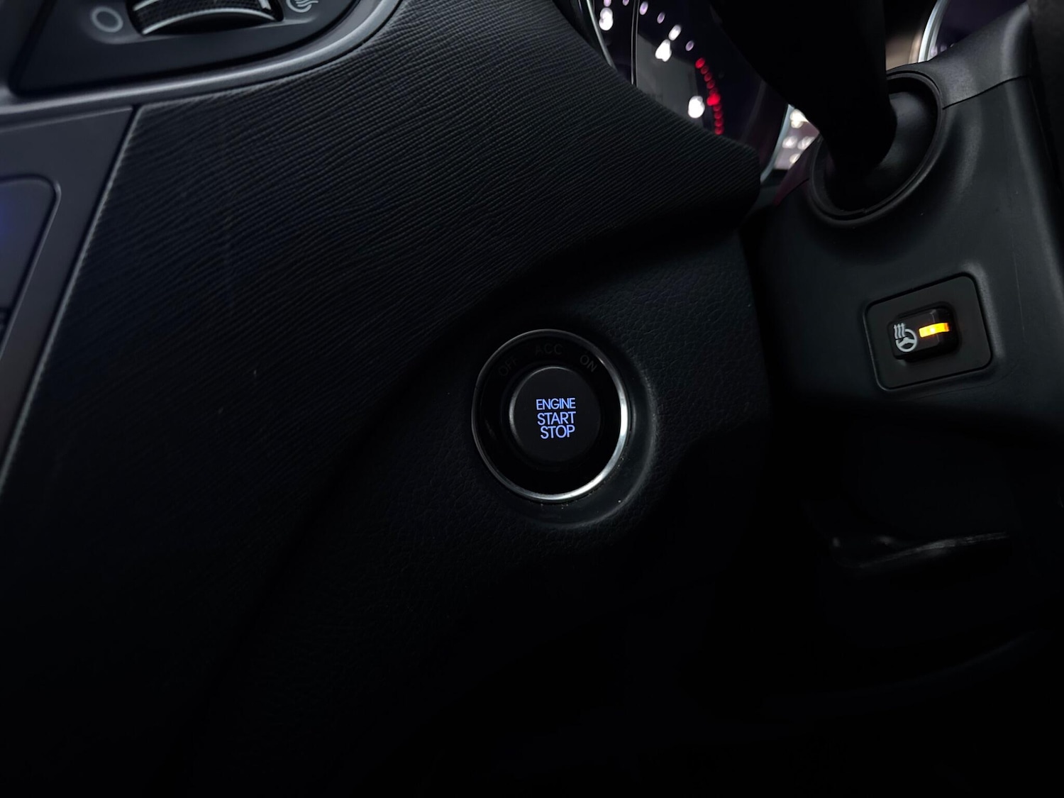 Used Hyundai Santa Fe 2015 for sale - 76573368: Photo 29