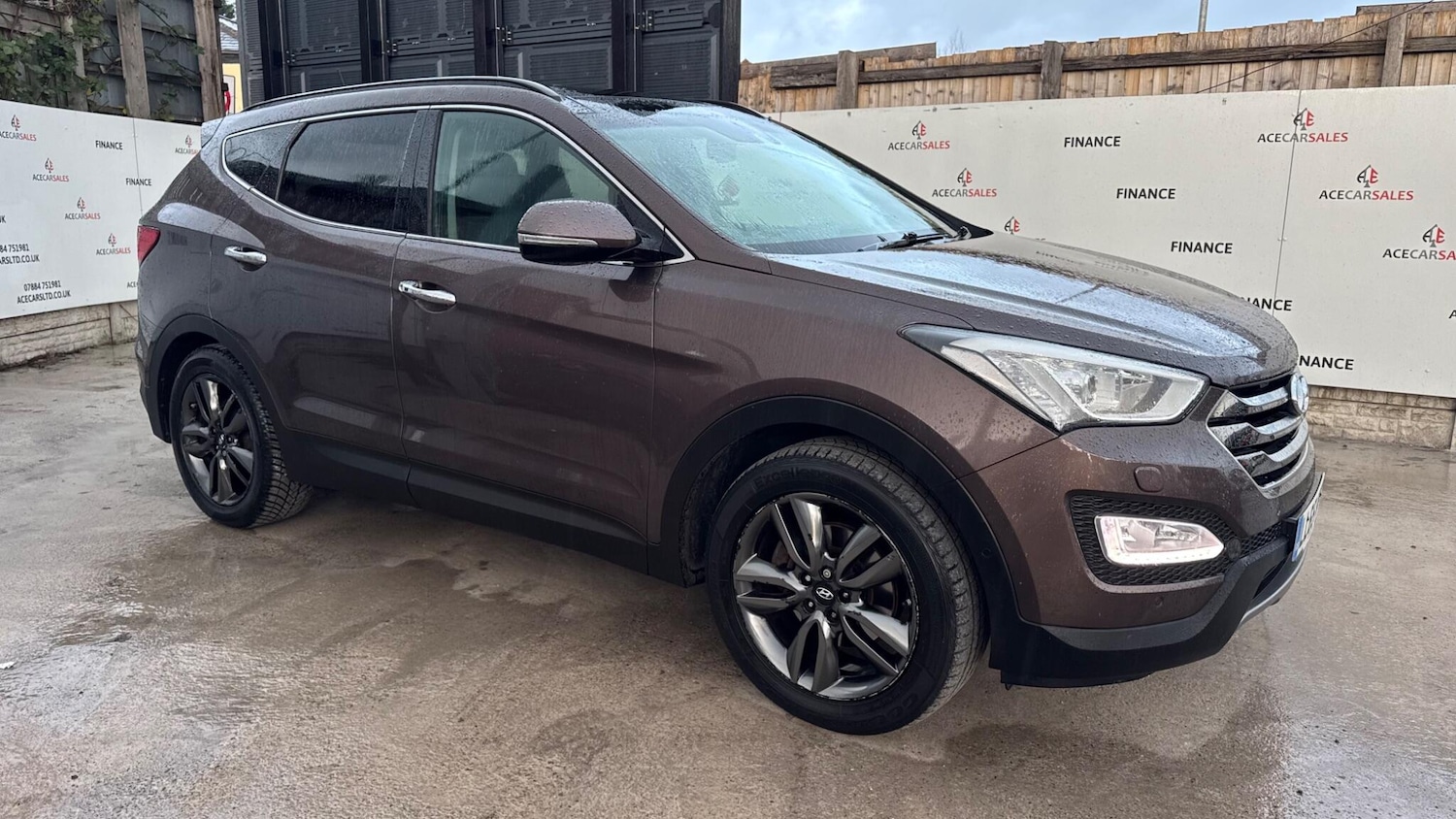 Used Hyundai Santa Fe 2015 for sale - 76573368: Photo 3
