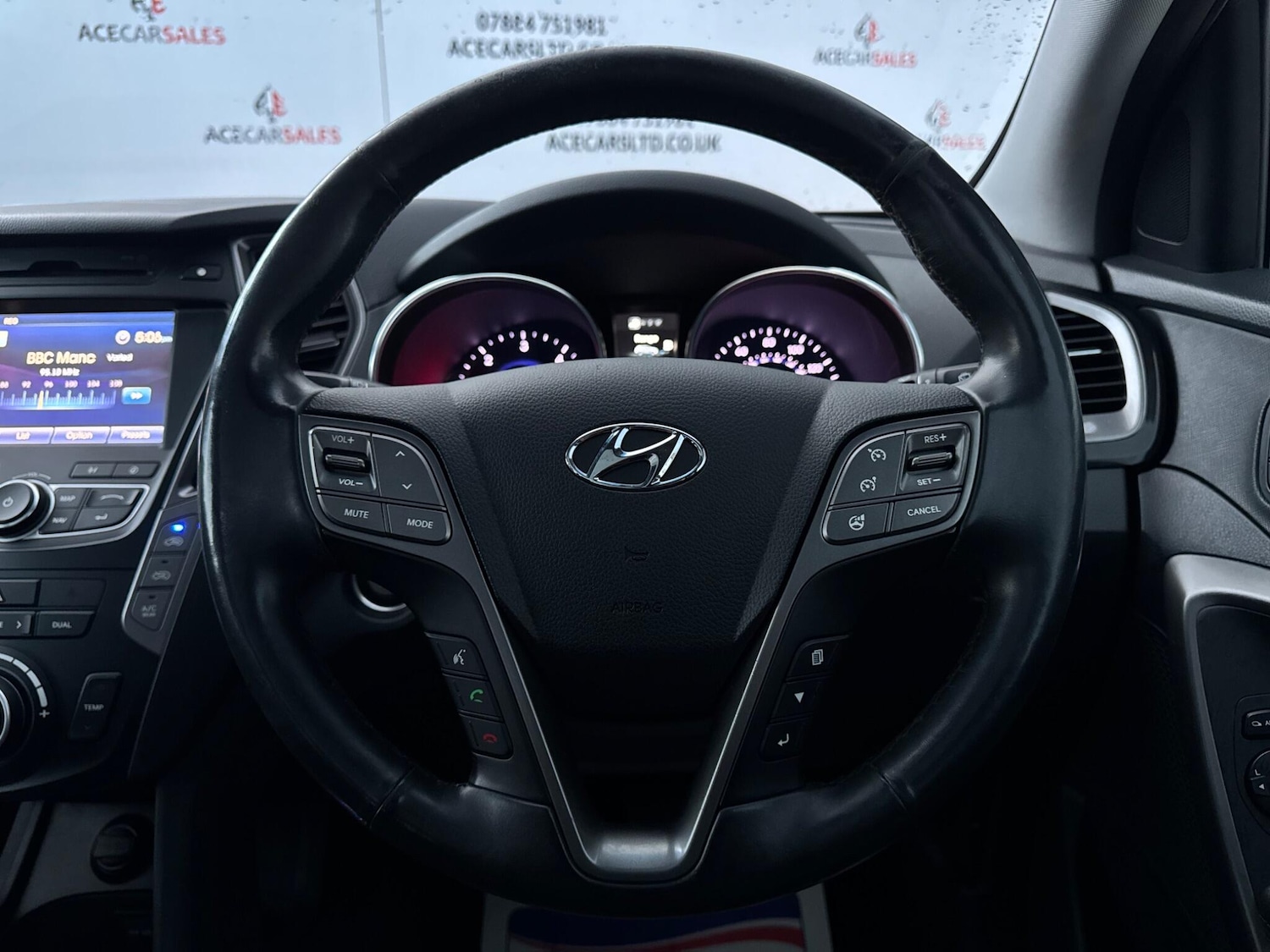 Used Hyundai Santa Fe 2015 for sale - 76573368: Photo 34