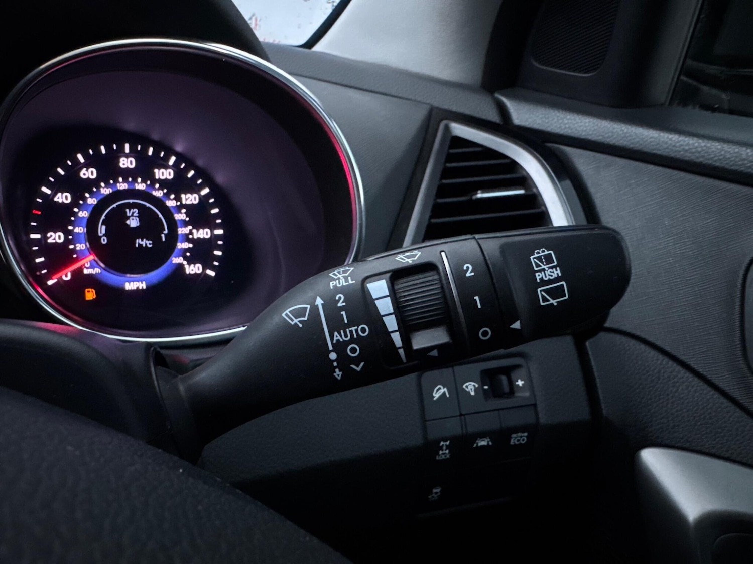 Used Hyundai Santa Fe 2015 for sale - 76573368: Photo 39