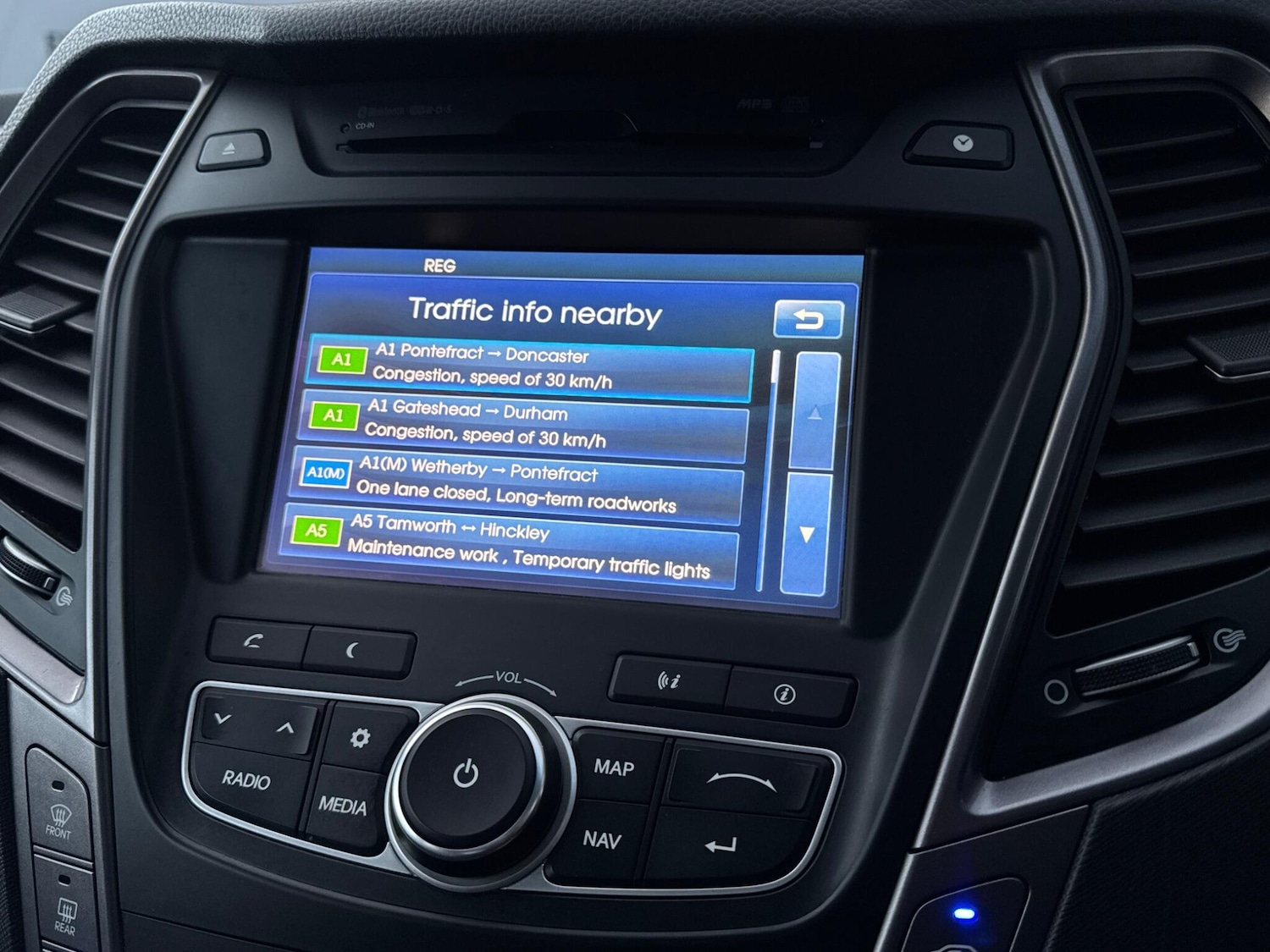 Used Hyundai Santa Fe 2015 for sale - 76573368: Photo 44