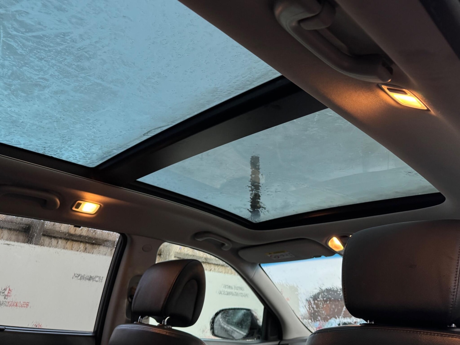 Used Hyundai Santa Fe 2015 for sale - 76573368: Photo 63