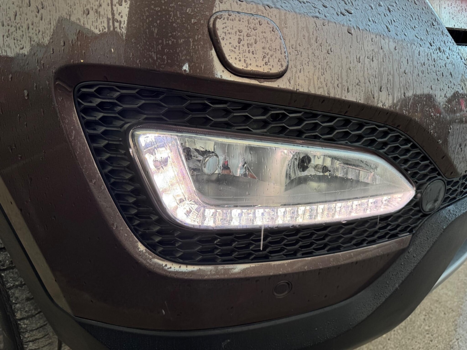 Used Hyundai Santa Fe 2015 for sale - 76573368: Photo 75