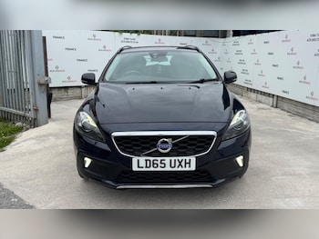 Used Volvo V40 2015 for sale - 79464545: Photo