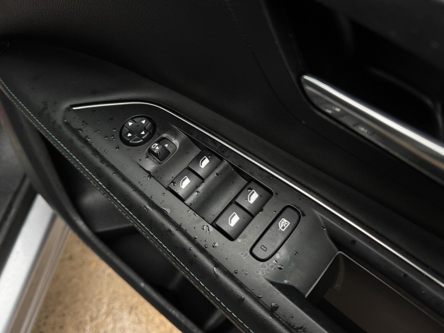 Used Peugeot 3008 for sale - 77909473: Photo 62