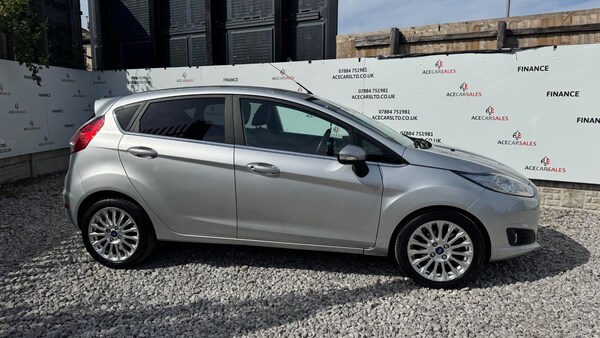 Used Ford Fiesta 2015 for sale - 74750198: Photo 9