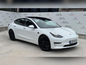 2020 (70) - Standard Range Plus Auto RWD 4dr