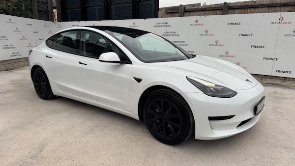 Used Tesla Model 3 2020 for sale - 76294980: Photo 2