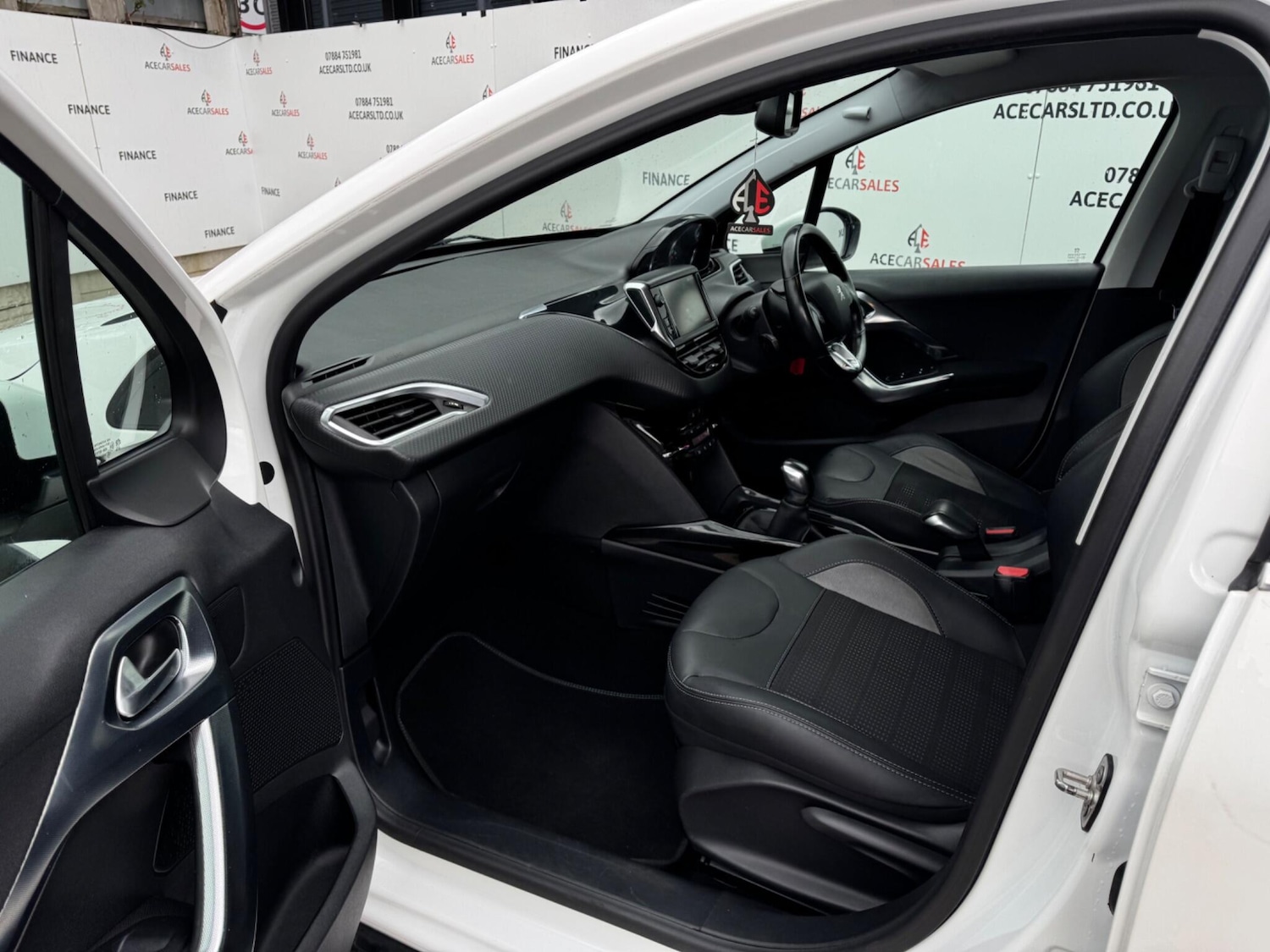 Used Peugeot 2008 2017 for sale - 77883353: Photo 17