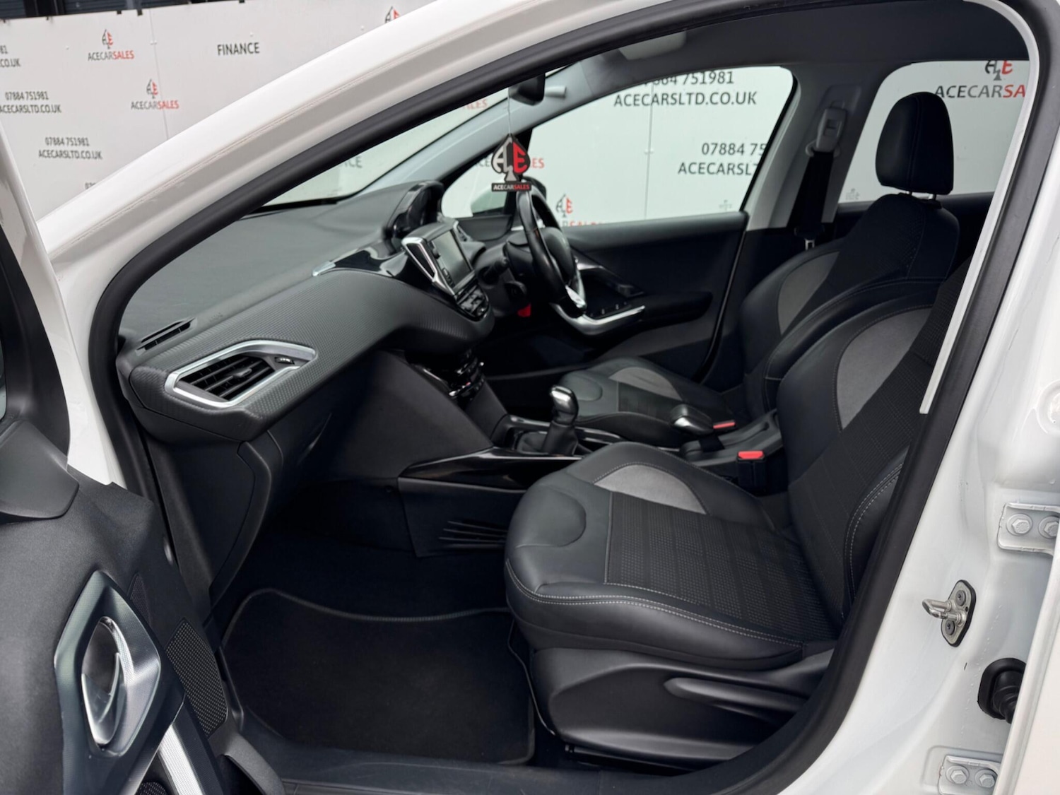 Used Peugeot 2008 2017 for sale - 77883353: Photo 18