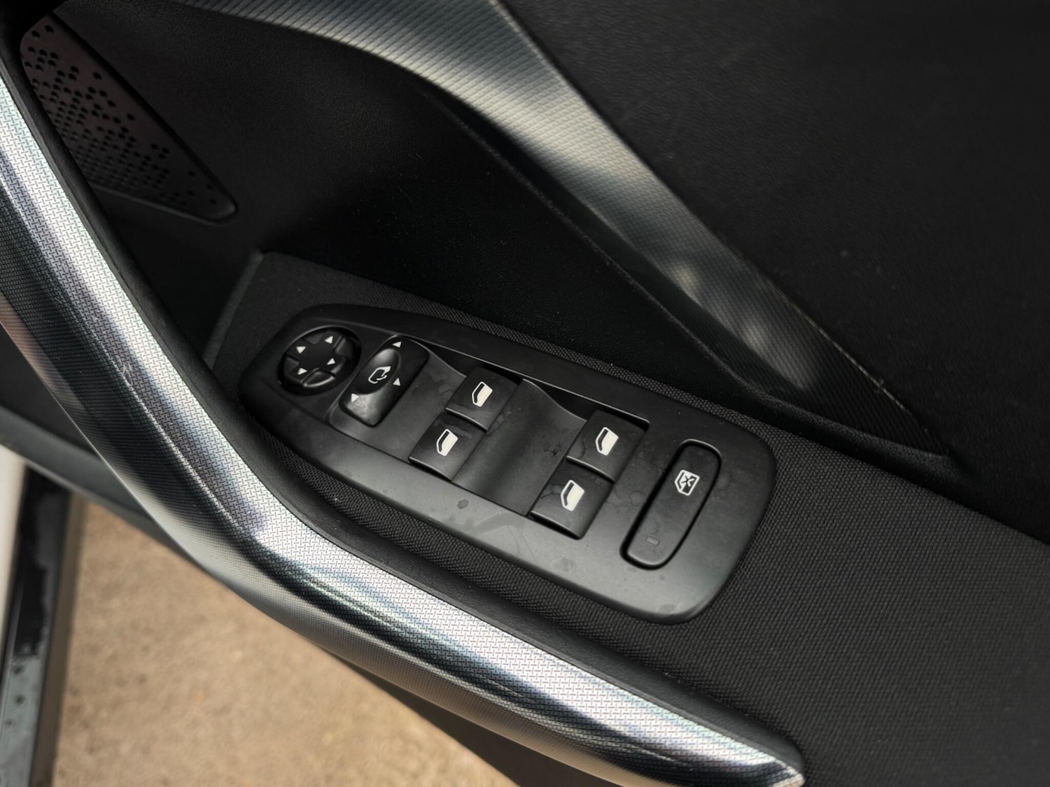 Used Peugeot 2008 2017 for sale - 77883353: Photo 56